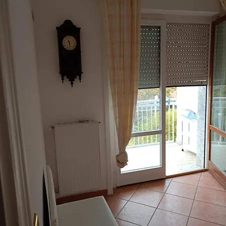 Apartment Giusy's House. Strategic Geographic Location! Castellammare di Stabia